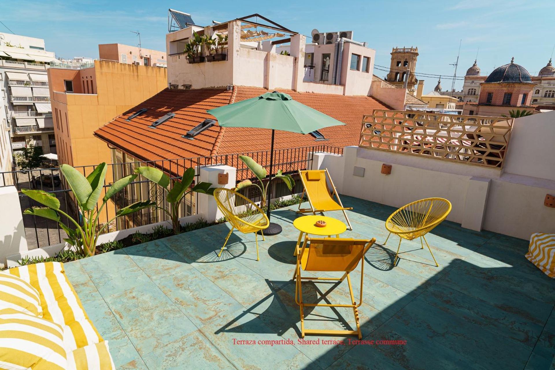 Glamorous Pink Studio In City Center Alicante Bagian luar foto