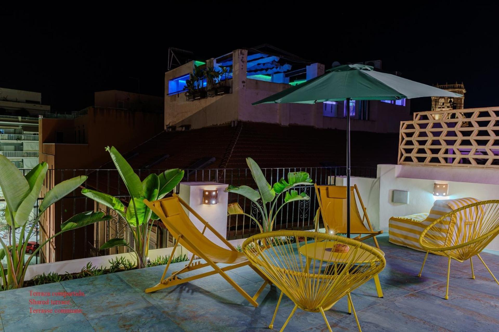 Glamorous Pink Studio In City Center Alicante Bagian luar foto